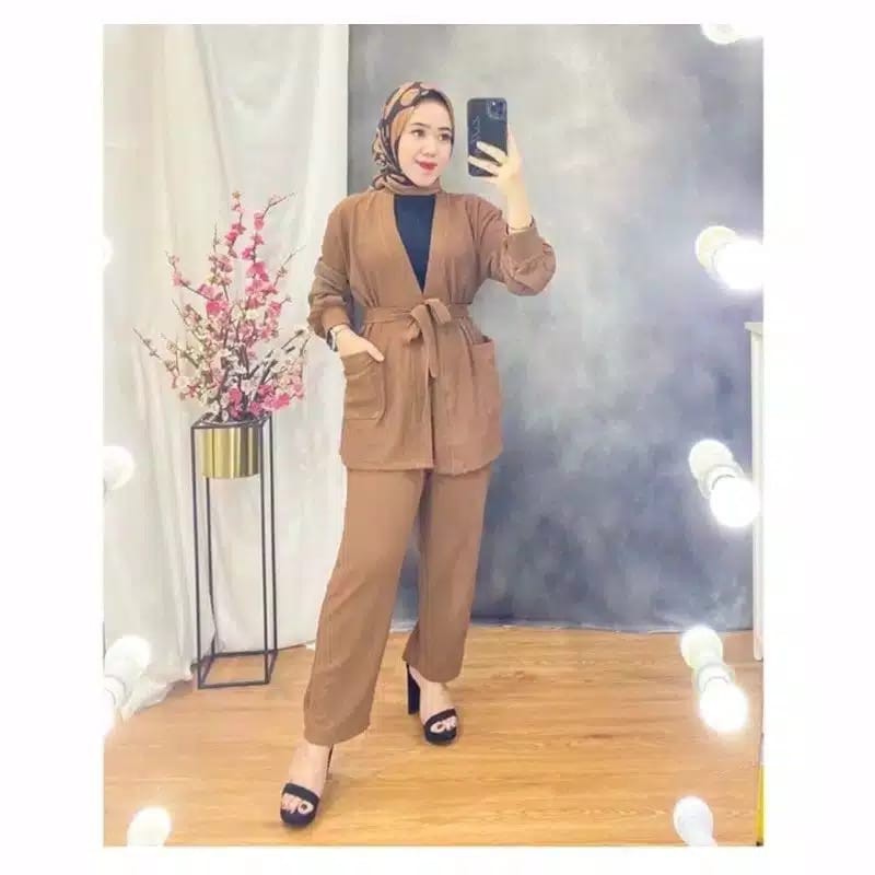 SETELAN BAJU DAN CELANA LATINA 2IN1/ LATINA ONE SET