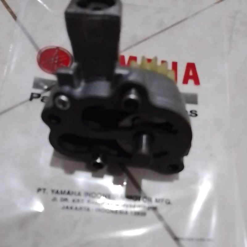 pompa oli assy gear gigi pompa oli assy yamaha r25 mt25 1wd original