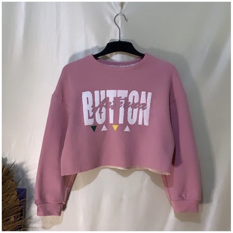 (PS) BUTTON Sweater Crope Ala Korea Crewneck Sweatshirt Croope Kpop Wanita Kekinian Oversize Fashion Outfit Ootd Korean Style Sweter Crewnek Switter Krop Cewe Krunek Perempuan Sweeter Crop Viral Remaja Korea Atasan Cewek Premium LD 110 PB 45 BB 45 65