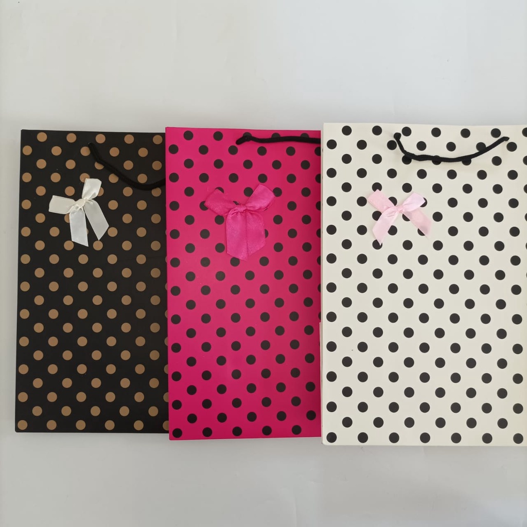 

1 PCS PAPER BAG POLKADOT PITA UKURAN SEDANG WARNA WARNI / PAPERBAG / TAS BELANJA