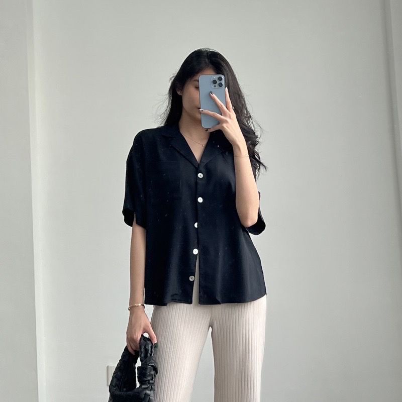 BEFAST - ZFS OOTD Kemeja TAKASHI / LYNN OVERSIZE SHIRT / Kemeja Oversize Lengan Pendek/ Kemeja Wanita Keluaran Terbaru / Pakaian Wanita Kerja/Kampus / Kemeja Casual / Fashion Wanita kekinian / Kem Bisa Di Jadikan Outer / Kemeja Polos Formal