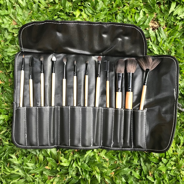 Kuas Make Up Set 12 pcs halus lembut murah Brush