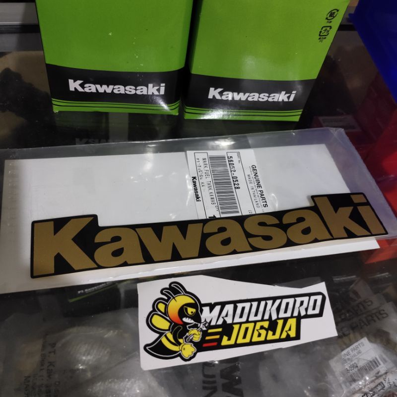 STIKER TANGKI NINJA ZX 150 RR ORIGINAL 56052-0528