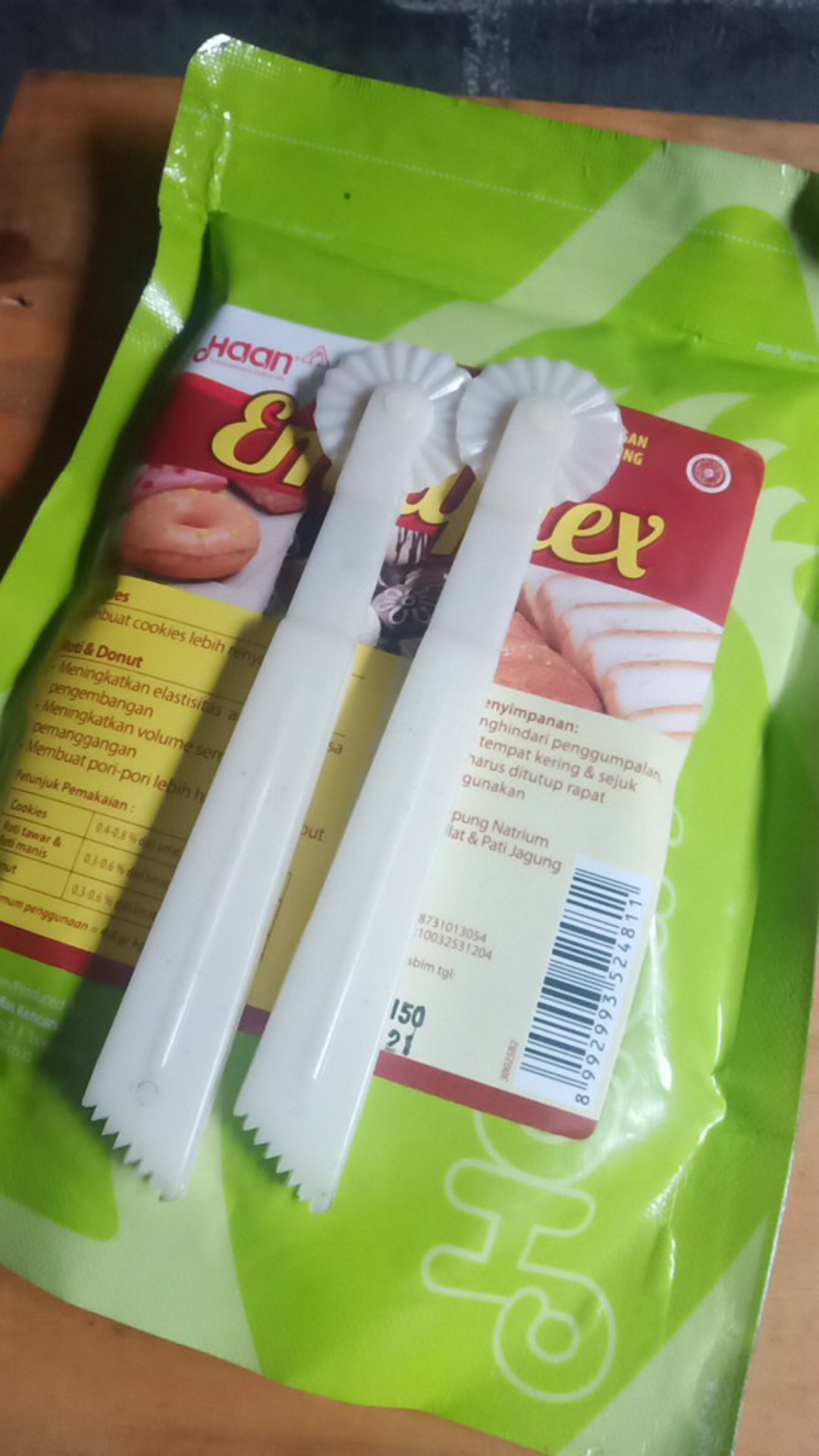 Jepitan  Nastar Daun Cutter Pemotong