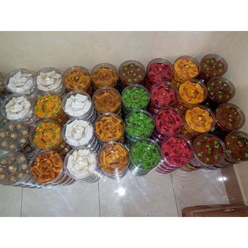 

Kue Kering Rp 30.000/pcs 250 gram(minimal pemesanan 3pcs)