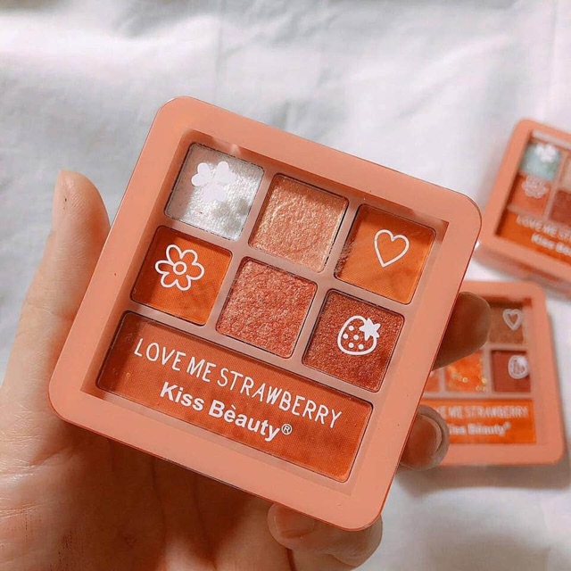 [Per Pc] Eyeshadow + Blusher Kiss Beauty Love Me Strawberry 87128-03