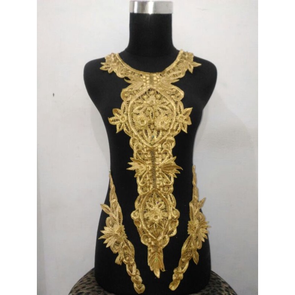 Renda bordir dada bunga timbul