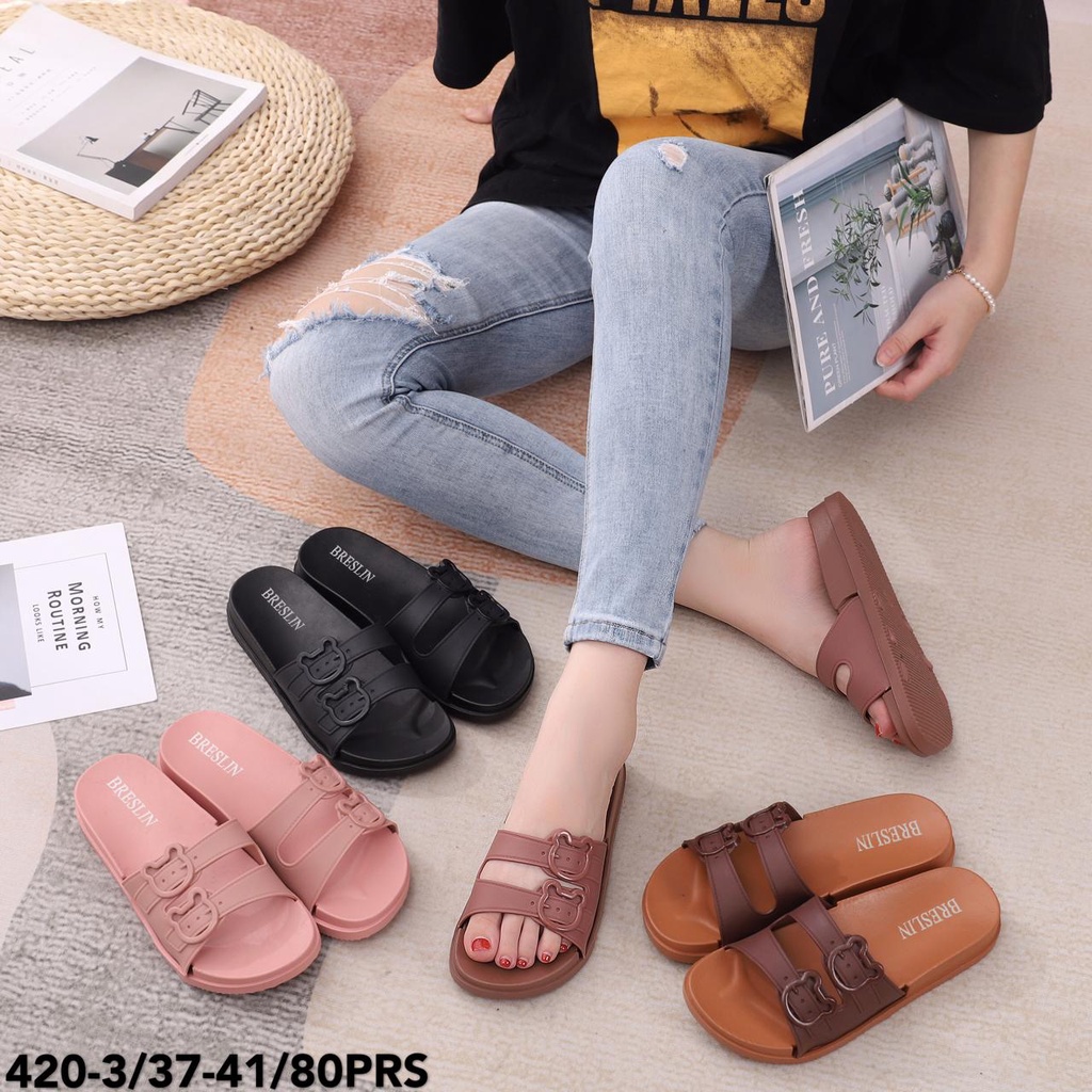 Sandal Slop Jelly Wanita Gesper Bear Lucu Import (420-2/ST-2022-74) / Sandal Jelly Serut Wanita Korea Import Karet Elastis Balance