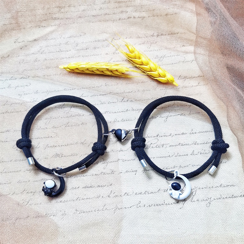 2Pcs Gelang Magnetik Pasangan Astronaut Uniseks Bintang Hadiah Perhiasan Fashion-Won