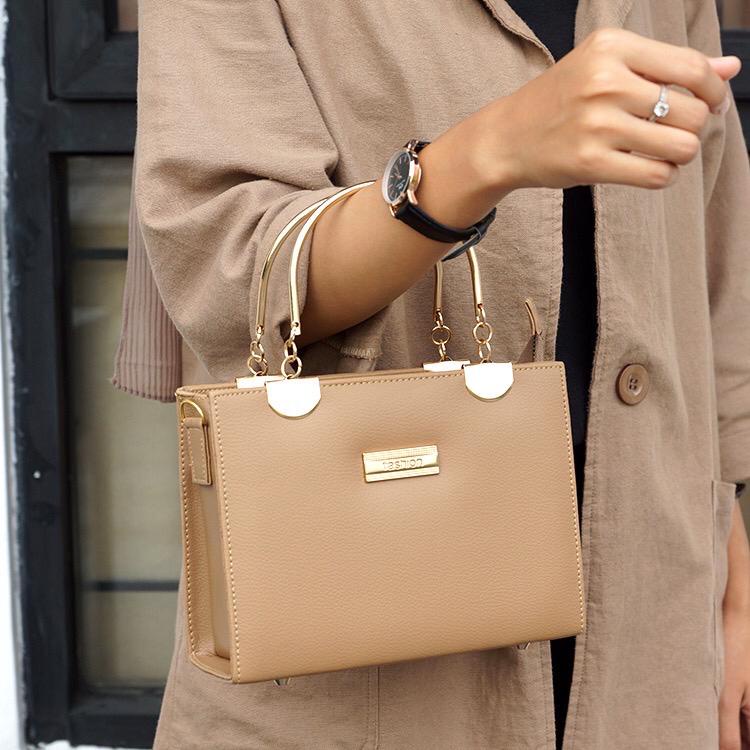 Grosir Tas Bandung 01 - tas selempang gagang jingjing gagang besi simpel dan elegan