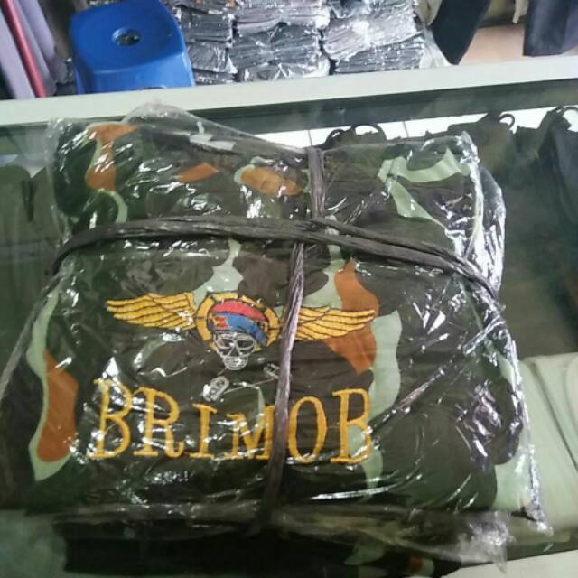 Kaos anak brimob