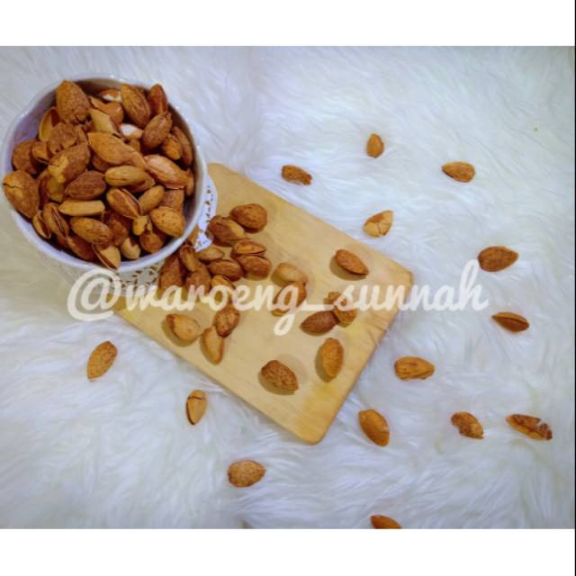 

Roasted Milk Almond 500gr / Kacang Almond Panggang Rasa Susu