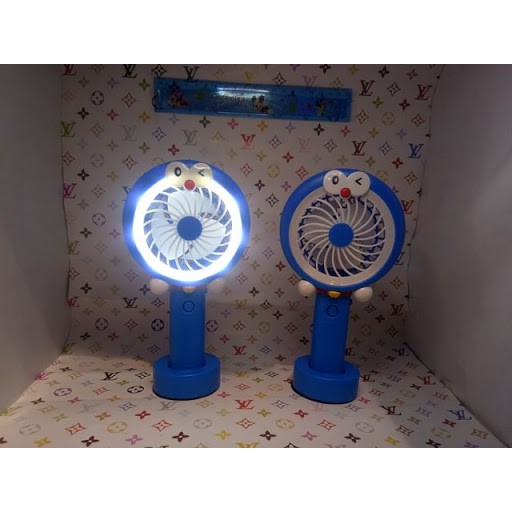 DORAEMON KIPAS ANGIN PORTABLE / STANDING MINI FAN LAMPU LED KARAKTER