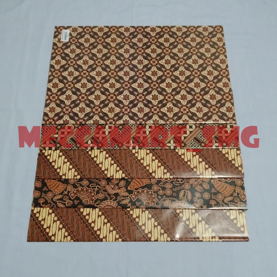 

PROMO !!! KERTAS SAMAK // JAJAN // KADO // MOTIF BATIK ( Uk. 48 x 63 ) Isi 50 lembar