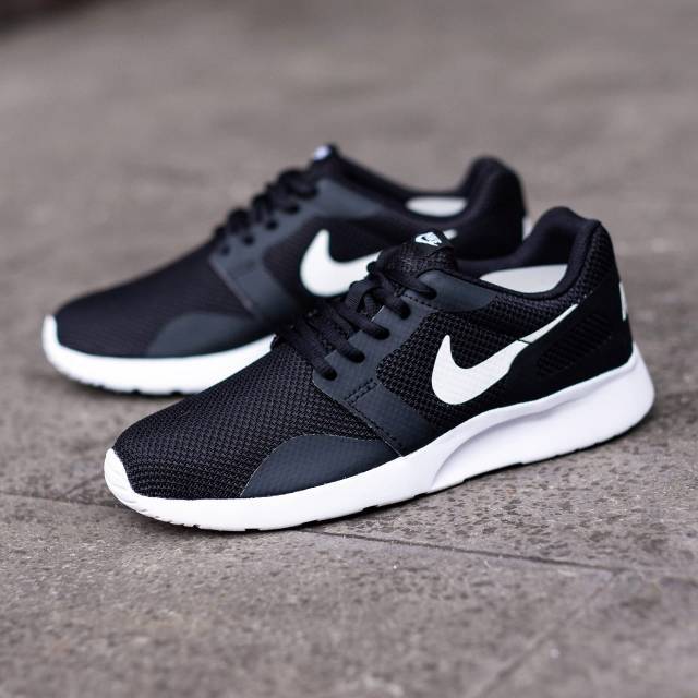 harga nike kaishi run