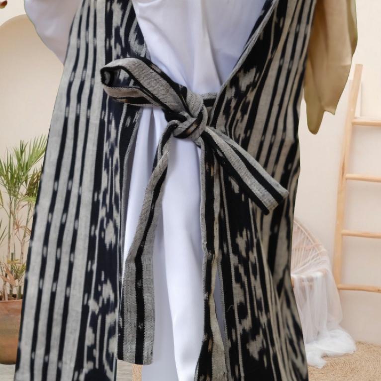 20k$ Tora Vest Pria dan Wanita bahan Kain Tenun Ikat Etnik Outer Tenun Troso Jepara