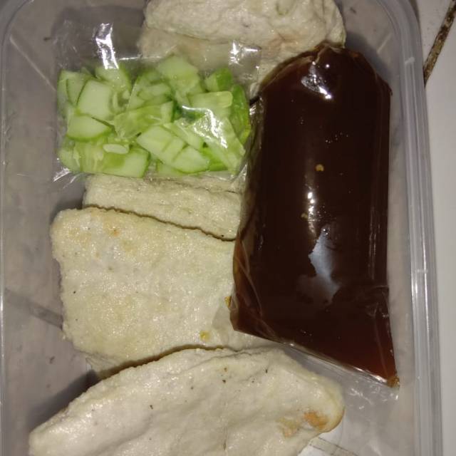 

Empek empek