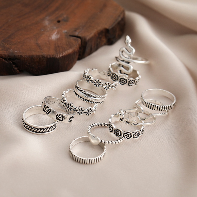 Fancyqube 13pcs / Set Cincin Desain Ukiran Ular Hati Bunga Warna Silver Gaya Boho Vintage Punk Untuk Wanita