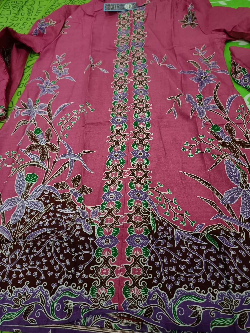 Grosir Terlaris Serut Genes Jelita Tunic Navbor Yelbor Whitbor Creambor Tunik Batik Modern Hrb064