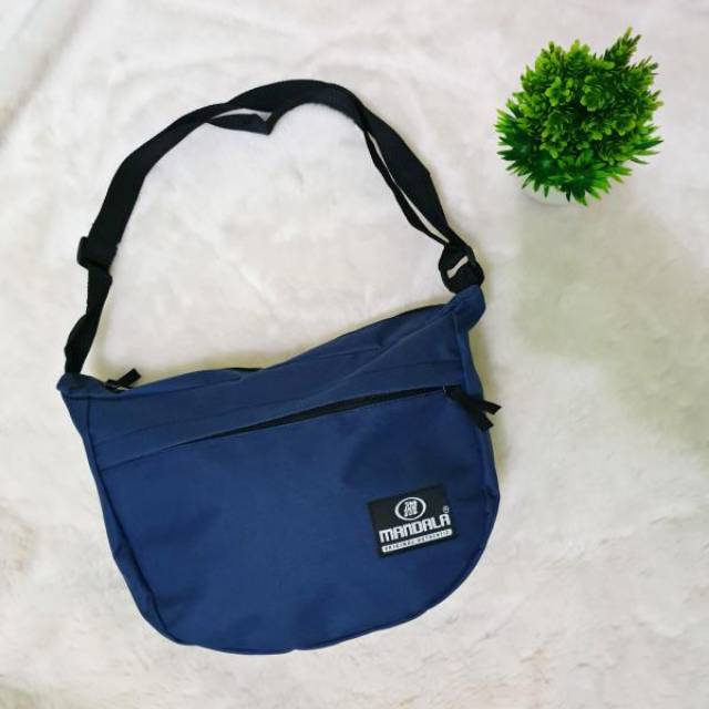 Tas Selempang Pria Polos