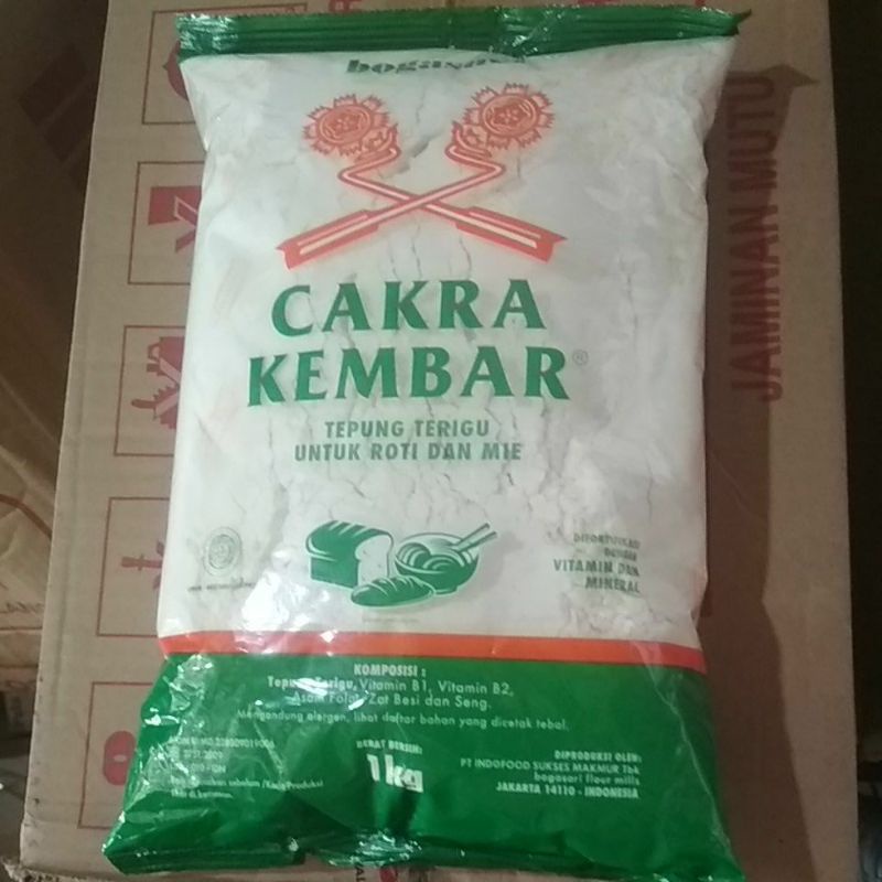 

Tepung terigu Cakra kembar 1 kg
