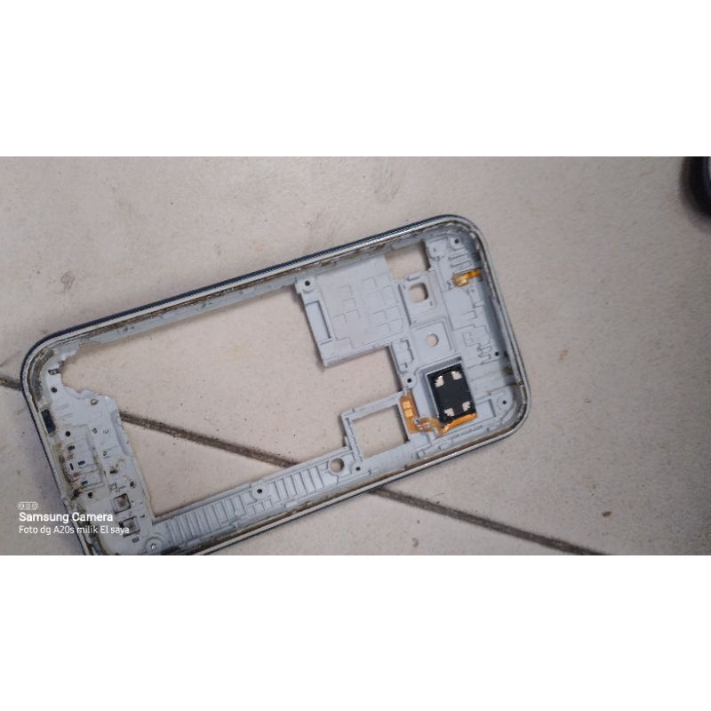 samsung j1 2015 bekas