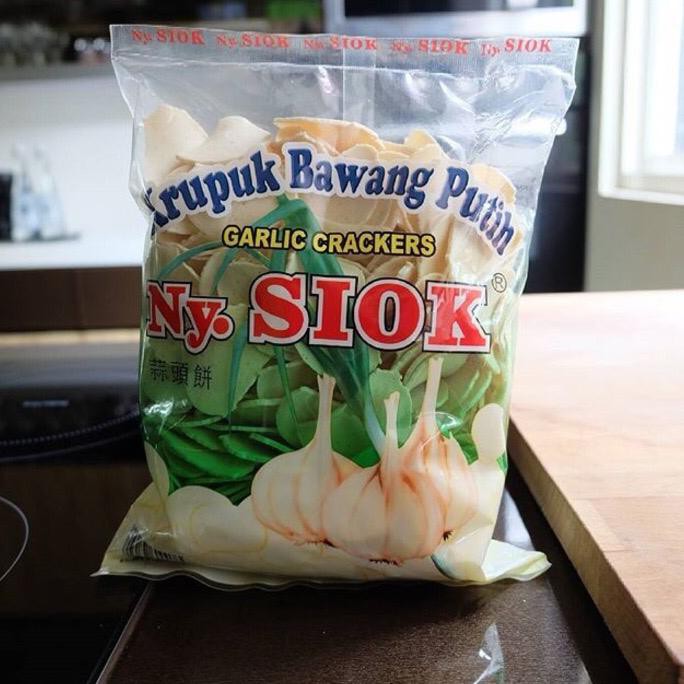 

PROMO ENAK Krupuk Bawang Ny Siok Terlaris