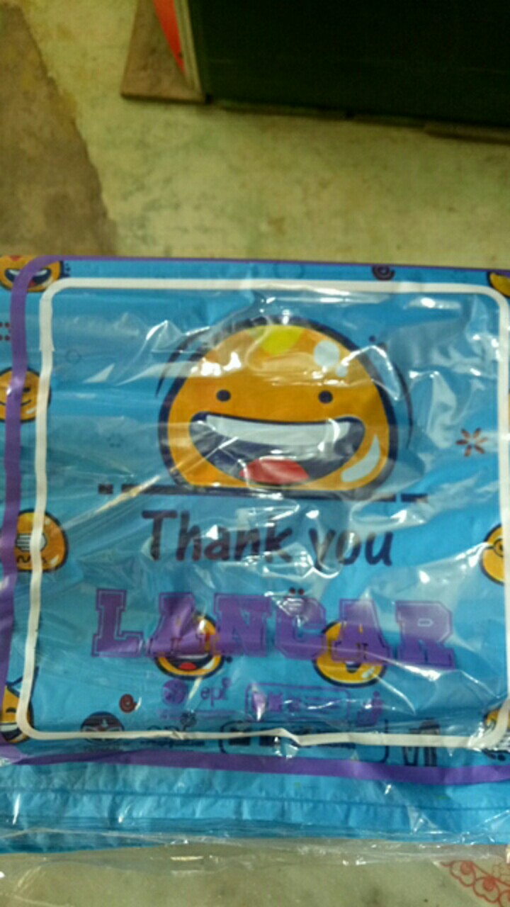 (uk 30 Cm) Kantong Hd Oval Smile (pegangan Tengah) / Kantong Plastik Emoji (1 Pack)