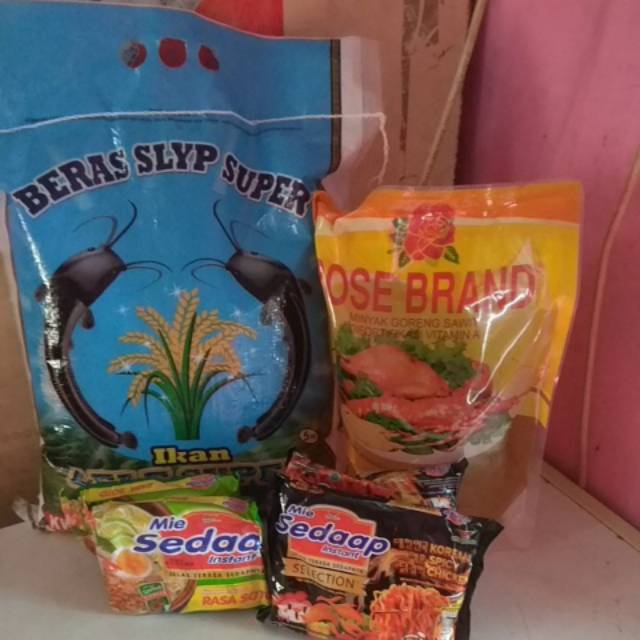 

Paket sembako Murah - Paket Sembako - Hampers Sembako - Sembako - Minyak Goreng