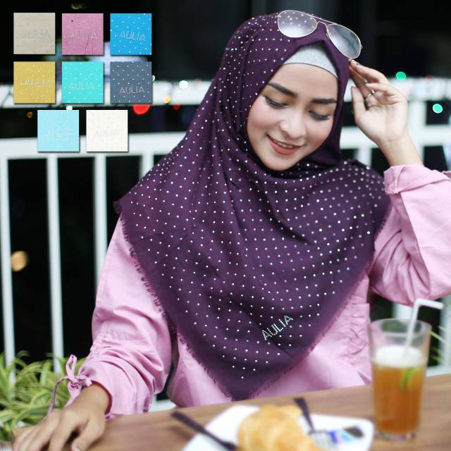 Jilbab segi empat Aulia mutiara