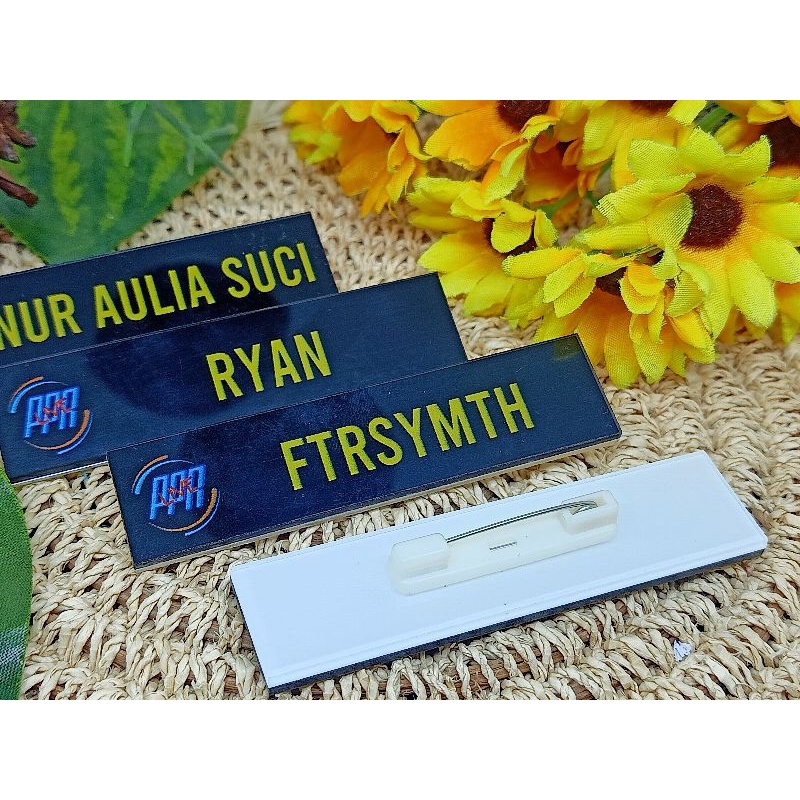 

Nametag Akrilik Papan Nama Akrilik Peniti