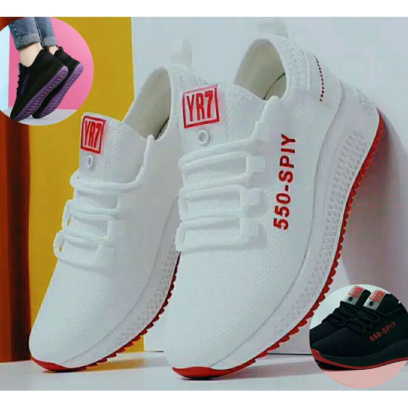 spatu sneakers wanita Terbaru