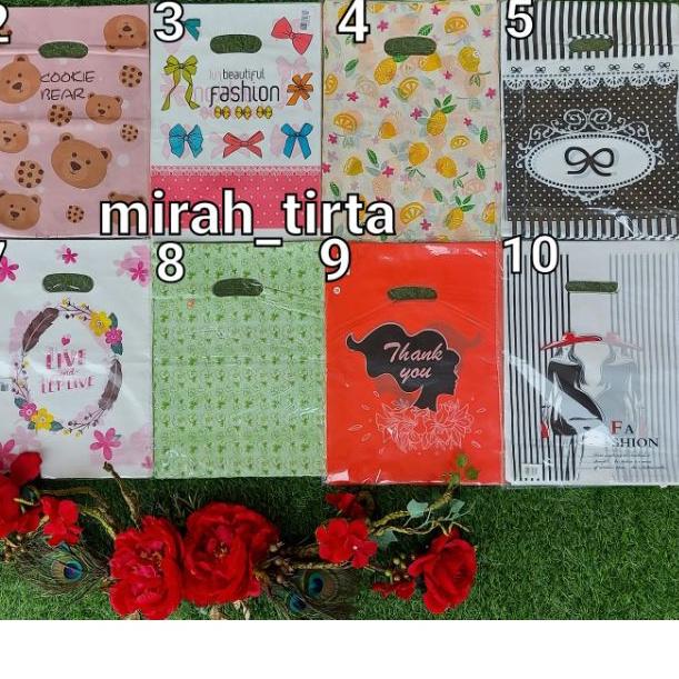 

۩ ♥️♥️25x35cm Kantong kresek plong motif olshop . kantong plastik plong motif 25x35 Kresek pond motif ☂