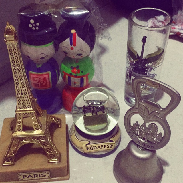 Koleksi souvenir Luar Negeri . Original