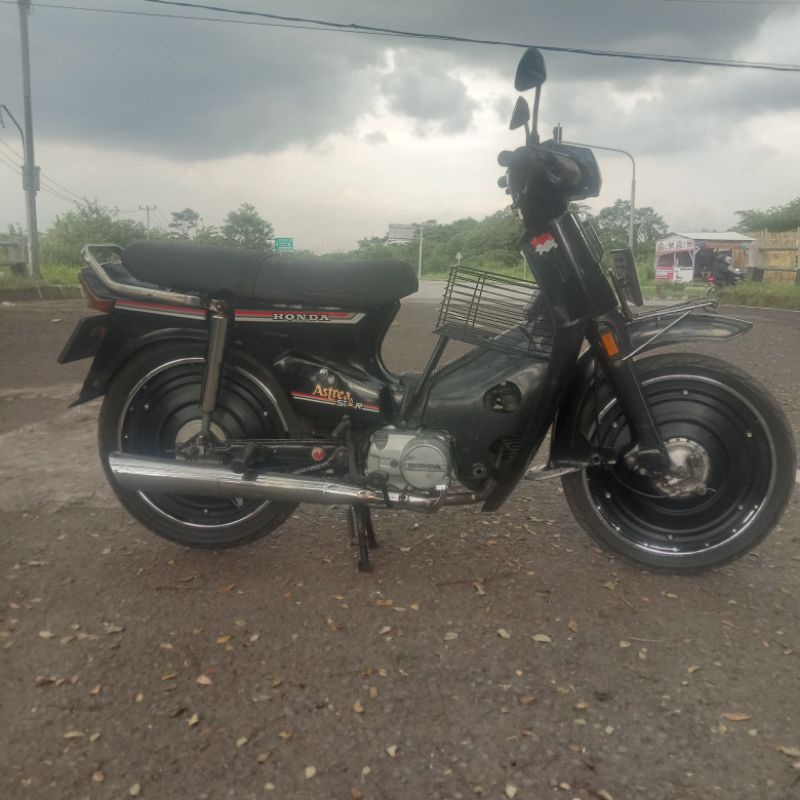 Penutup velg motor/ wheeldop ring 17 (bonus baut)