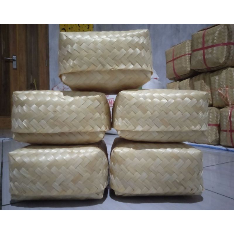 

[ Halodul ] Besek bambu 18x18 cm 50 pasang