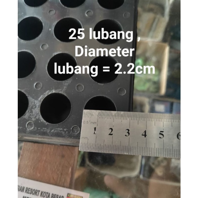 Rak botol parfum roll on dan spray