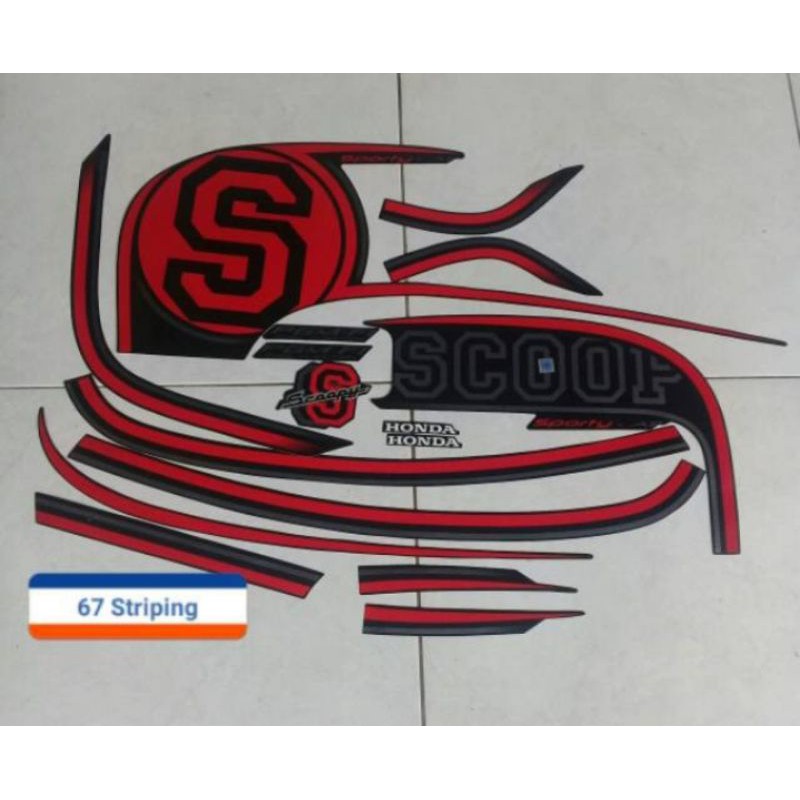 Striping stiker scoopy 2014 hitam merah