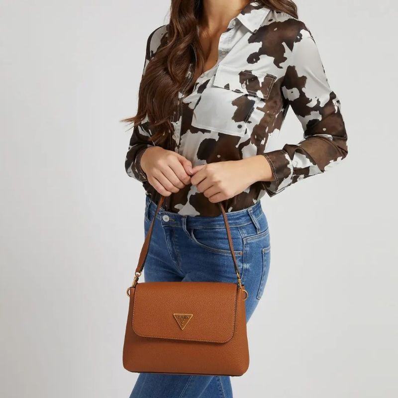 6.6 SALE | GUESSS Downtown Chic Shoulder Bag