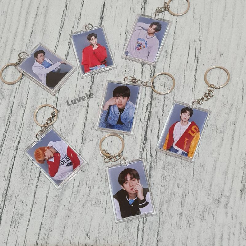 EXO Don't Fight The Feeling Acrylic Clear Keychain Gantungan Kunci Akrilik