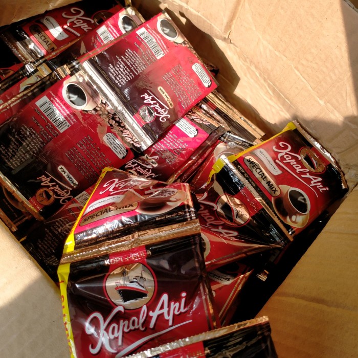 

H2J0U2J1U Kopi Kapal Api Mix 10 X 20 Gram HyYj