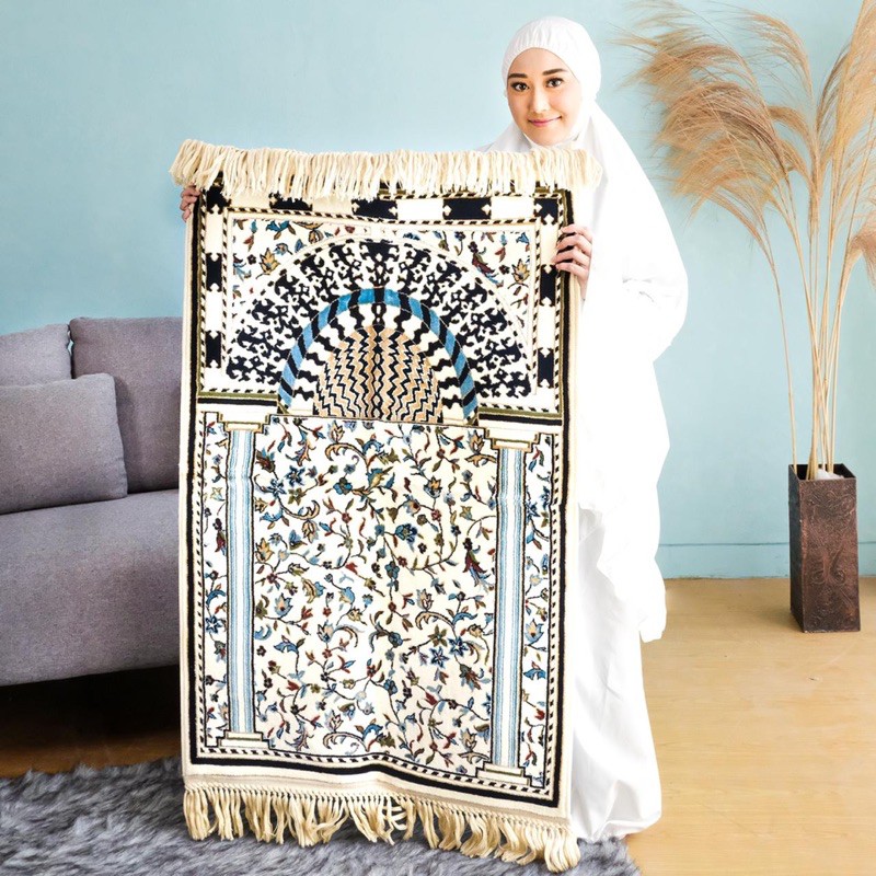 Sajadah Mihrab Masjid Nabawi