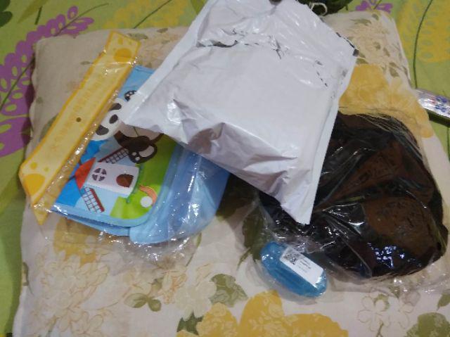 Celemek Makan Dengan Bahan Silikon Tahan Air Dan Gambar Kartun