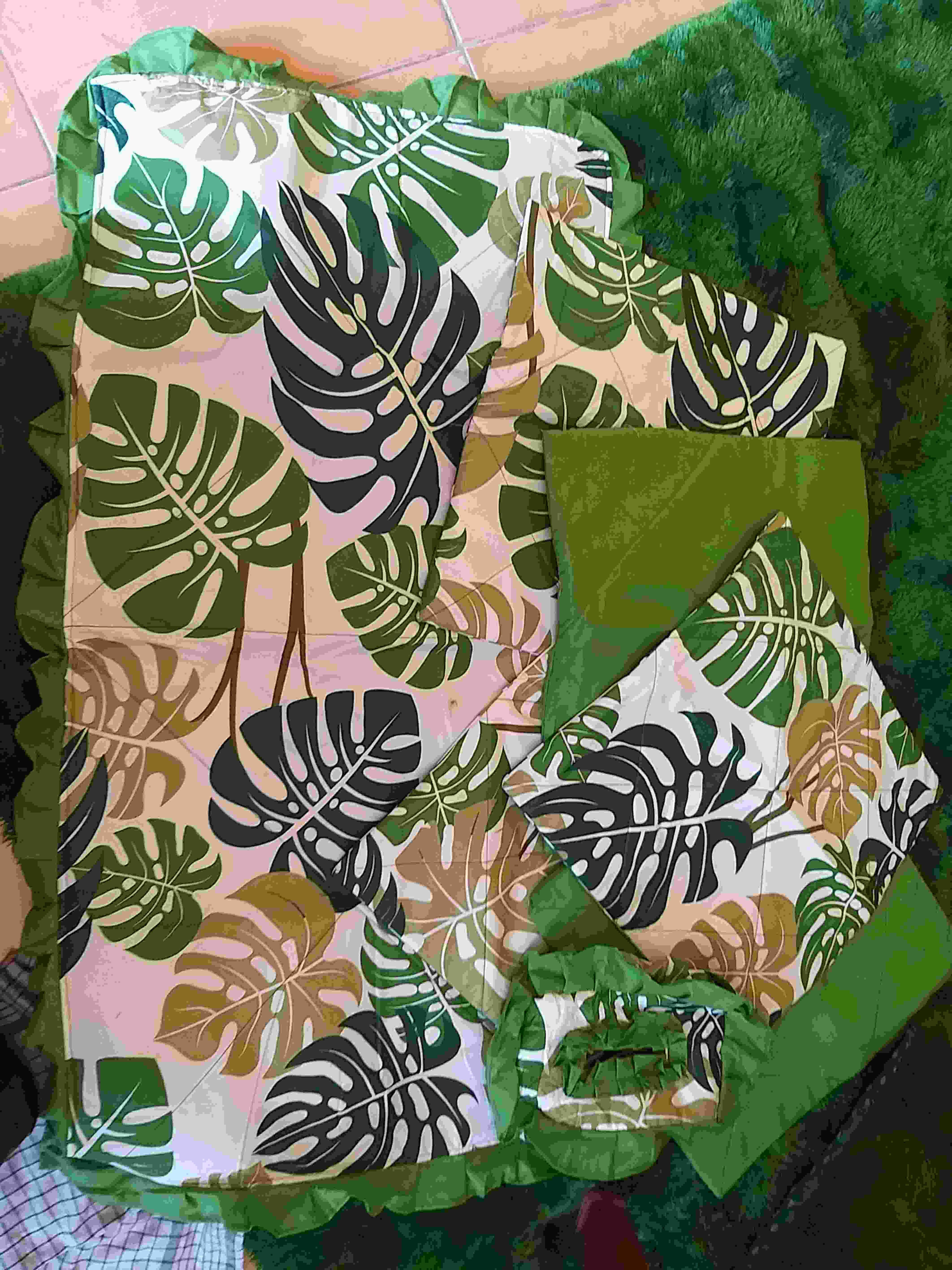 Sarung Bantal Kursi Monstera Hijau