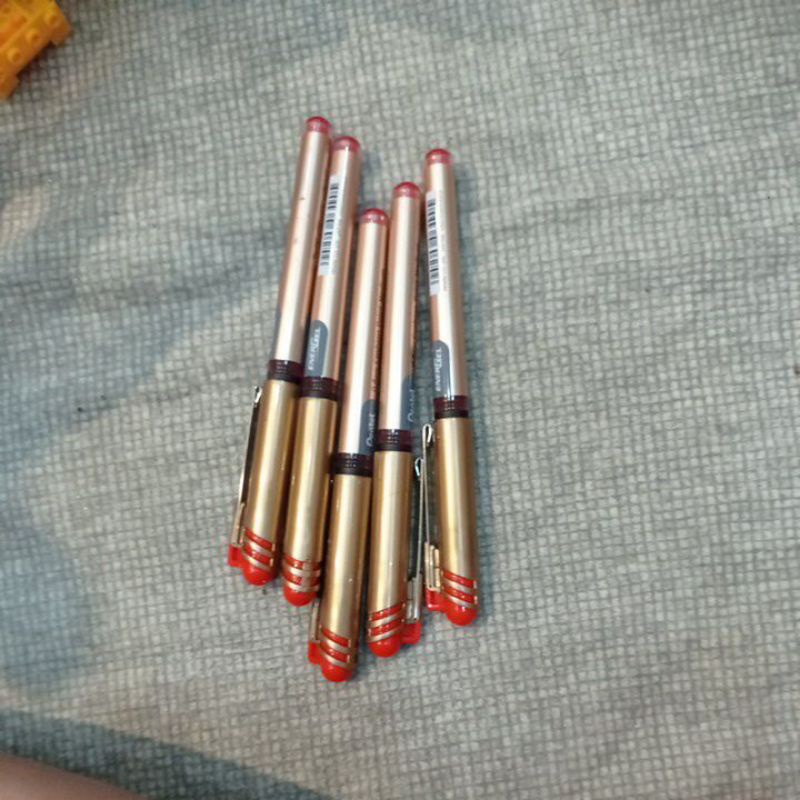 

bolpen pentel energel 0.8 warna merah barang ada yang lecet