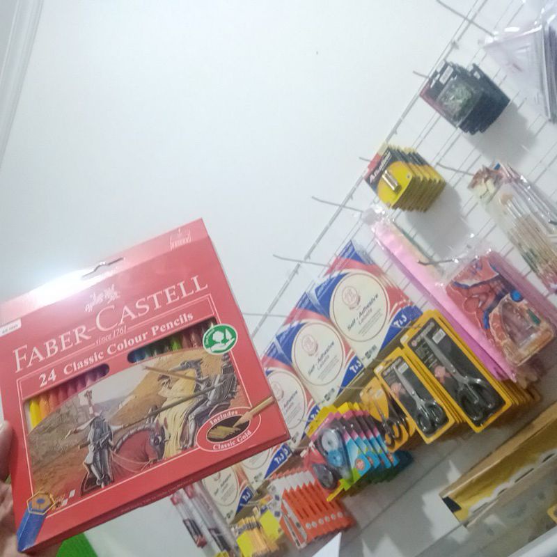

Pensil Warna Faber-Castell 24 warna Panjang