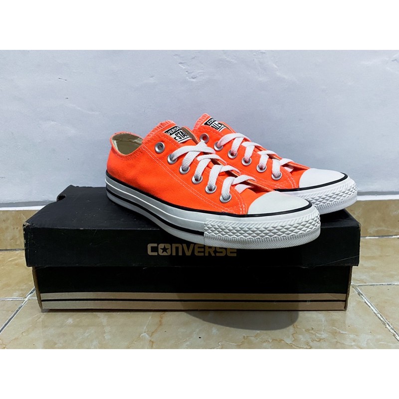 CONVERSE CHUCK TAYLOR ALL STAR HYPER ORANGE