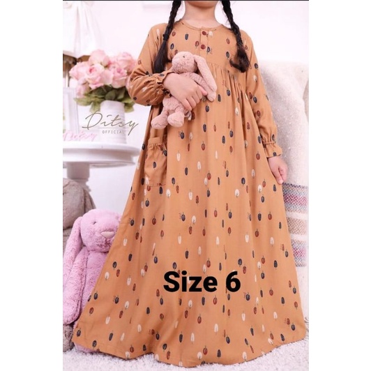 Ditsy Little Tree Almond size 6