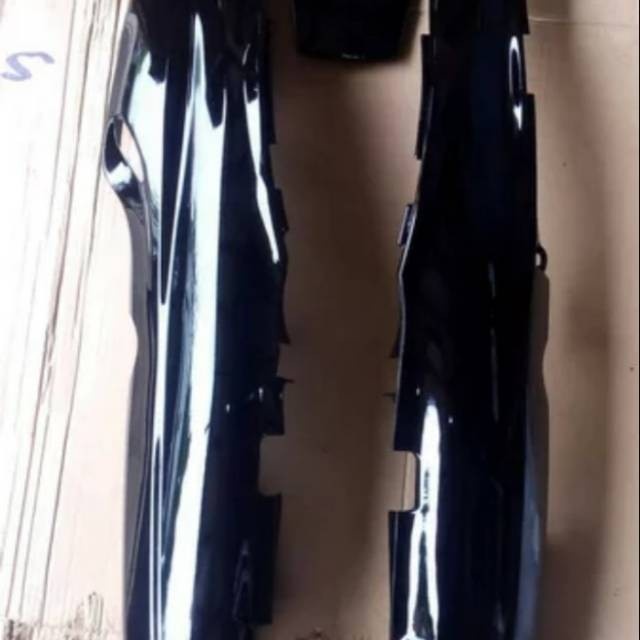 Body belakang VEGA R lama, hitam