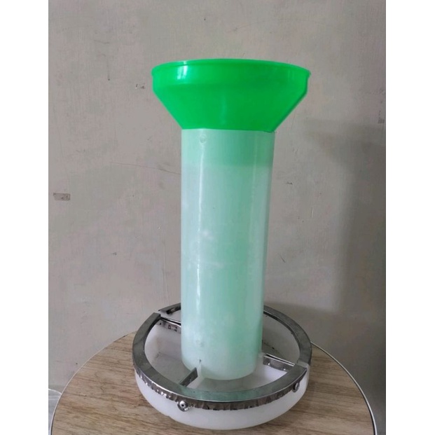 Wadah pakan kelinci / Tower utk pakan kelinci.